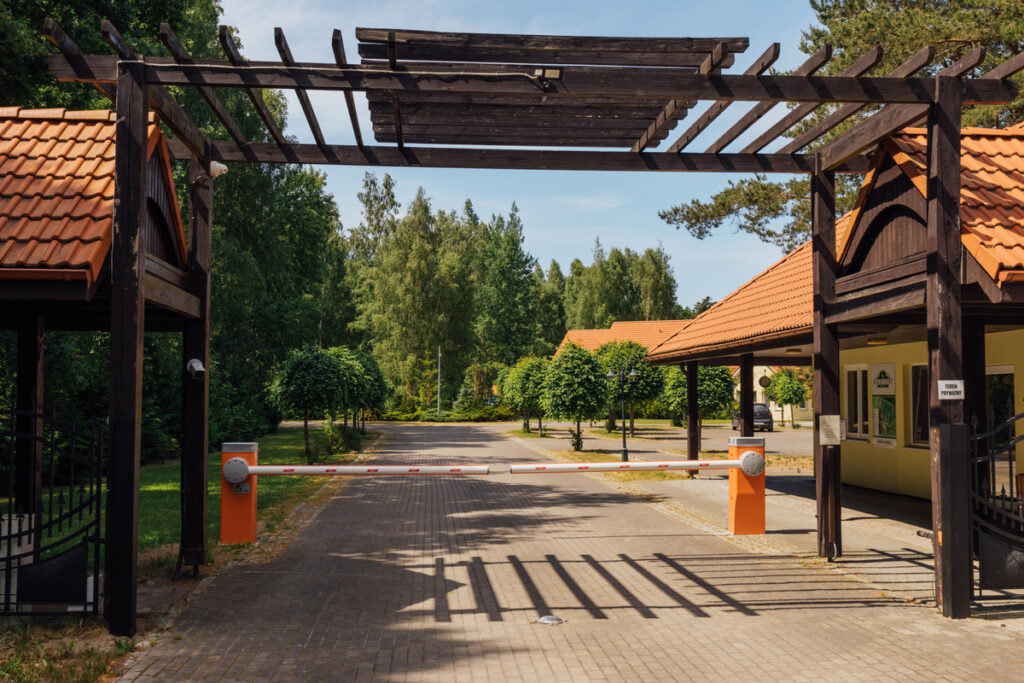 Pierwsze godziny w Kaczych Stawach – jak wygląda zameldowanie i start rodzinnych wakacji?